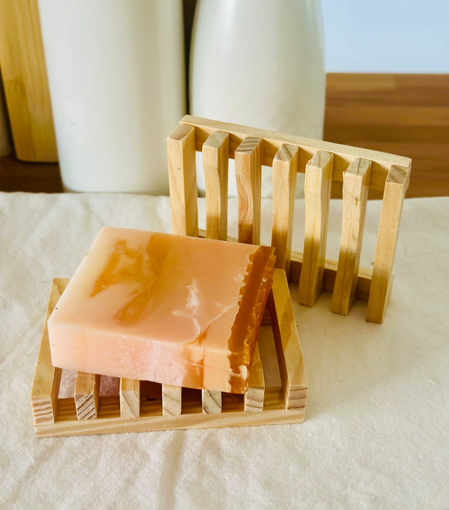 Simple Soap Dish - light wood